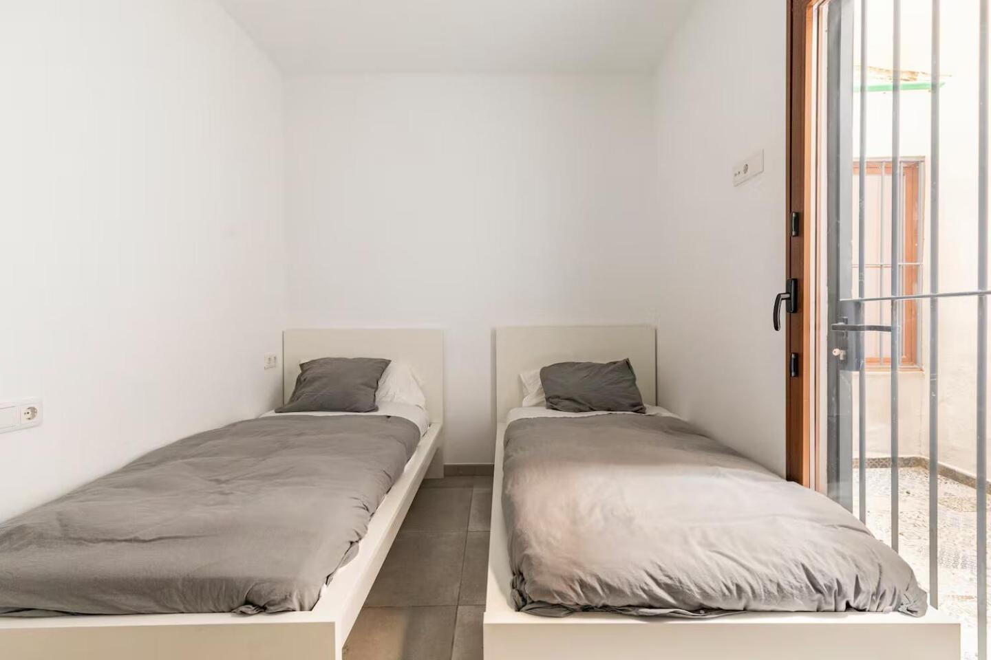 Vivienda Junto A Ruzafa - 12 Pax Y Mas Lejlighed Valencia Eksteriør billede