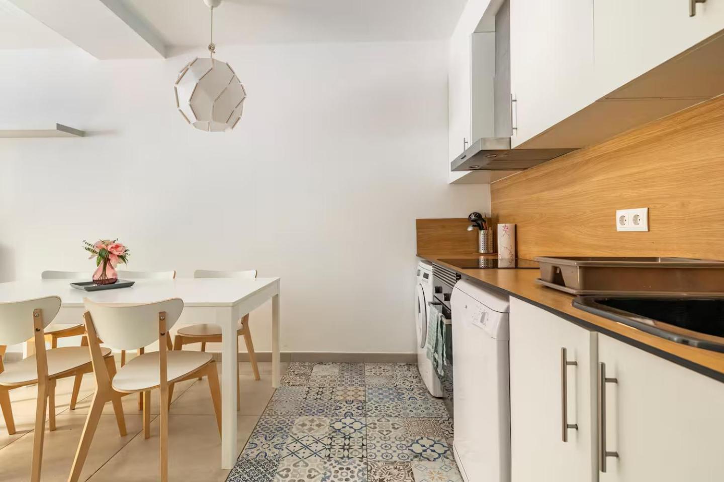 Vivienda Junto A Ruzafa - 12 Pax Y Mas Lejlighed Valencia Eksteriør billede