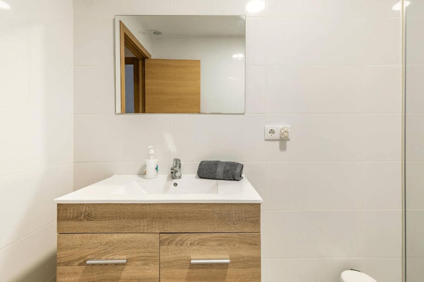 Vivienda Junto A Ruzafa - 12 Pax Y Mas Lejlighed Valencia Eksteriør billede