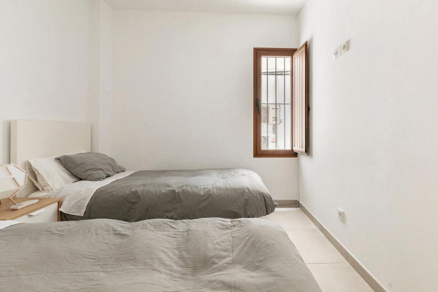 Vivienda Junto A Ruzafa - 12 Pax Y Mas Lejlighed Valencia Eksteriør billede